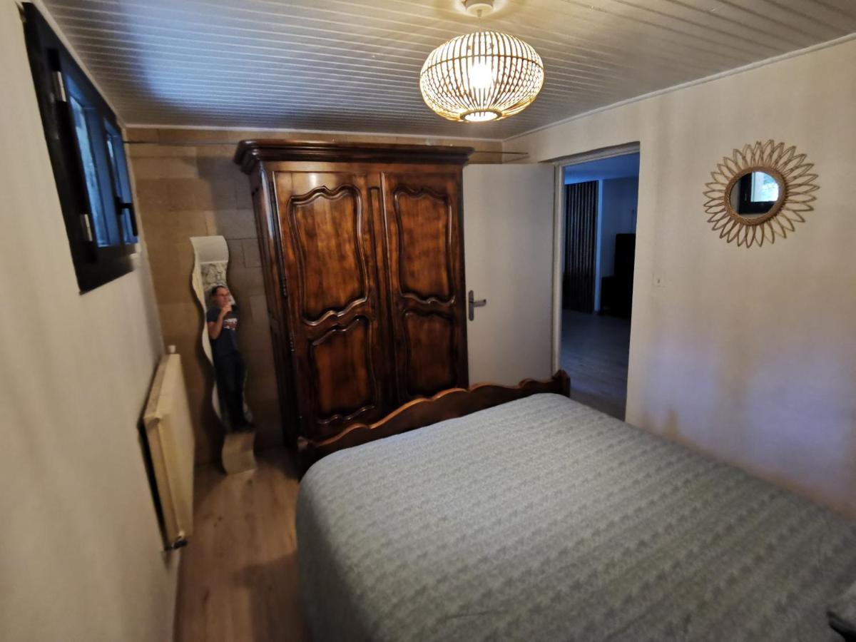 Gite 2 Chambres Avec Piscine Sernhac Zewnętrze zdjęcie