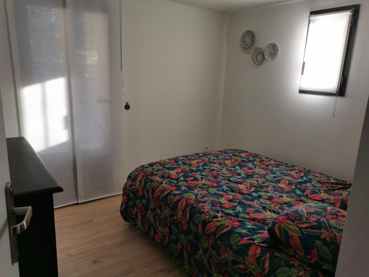 Gite 2 Chambres Avec Piscine Sernhac Zewnętrze zdjęcie