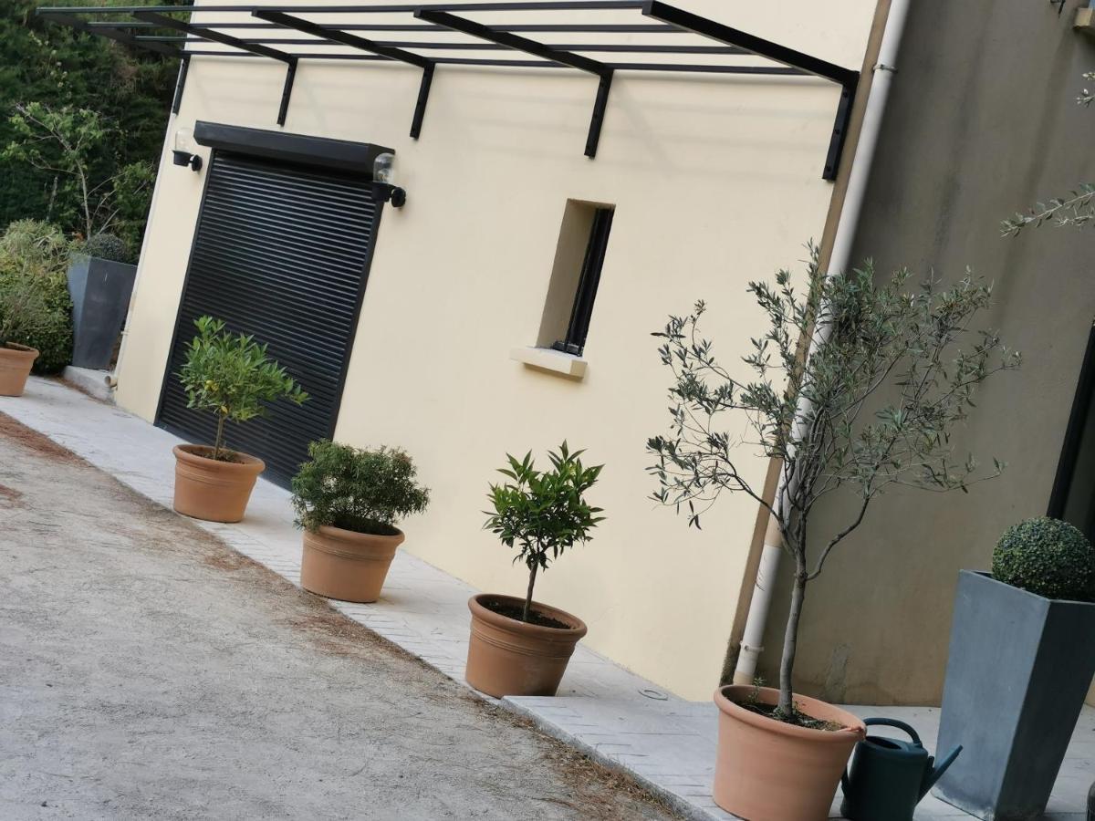 Gite 2 Chambres Avec Piscine Sernhac Zewnętrze zdjęcie